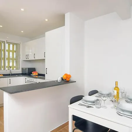 La Perla Great Seaview - 10e Floor Fabiola 1 *